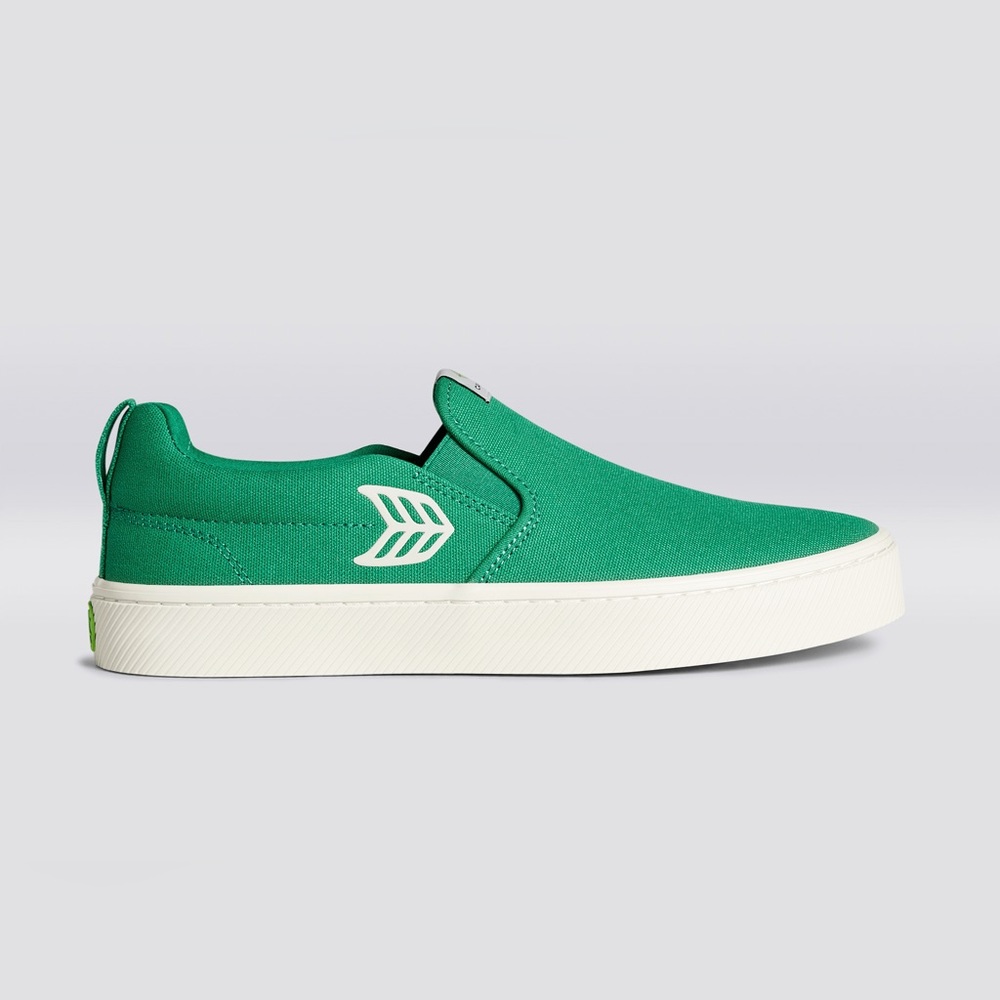 Cariuma Skateboarding Slip-On Green  Canvas Ivory Skate Shoes Men 6.5 / Women 8